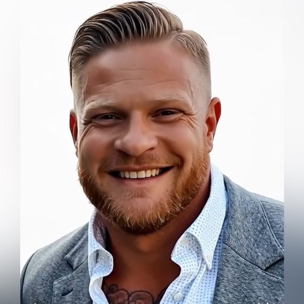 Meet your Posher, Chris